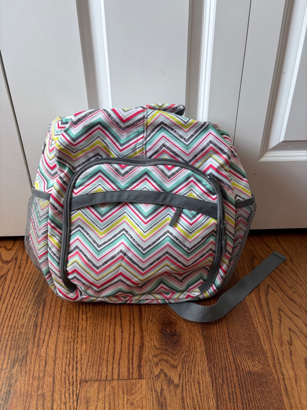 Thirty-One Chevron One Strap Insulated Backpack Diaper Bag Camera Bag